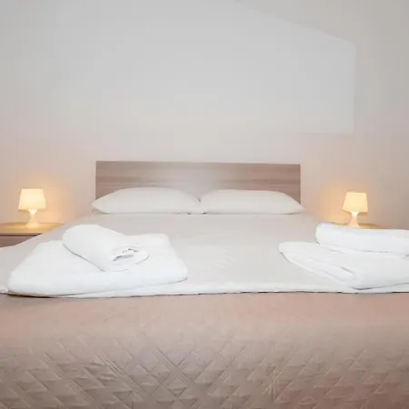 Vista Mare Lido Apartment *