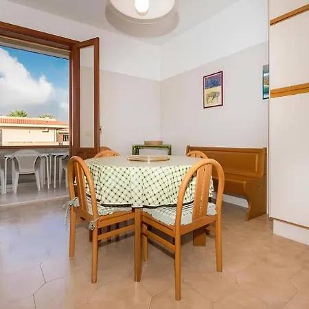 Vista Mare Lido Apartment *